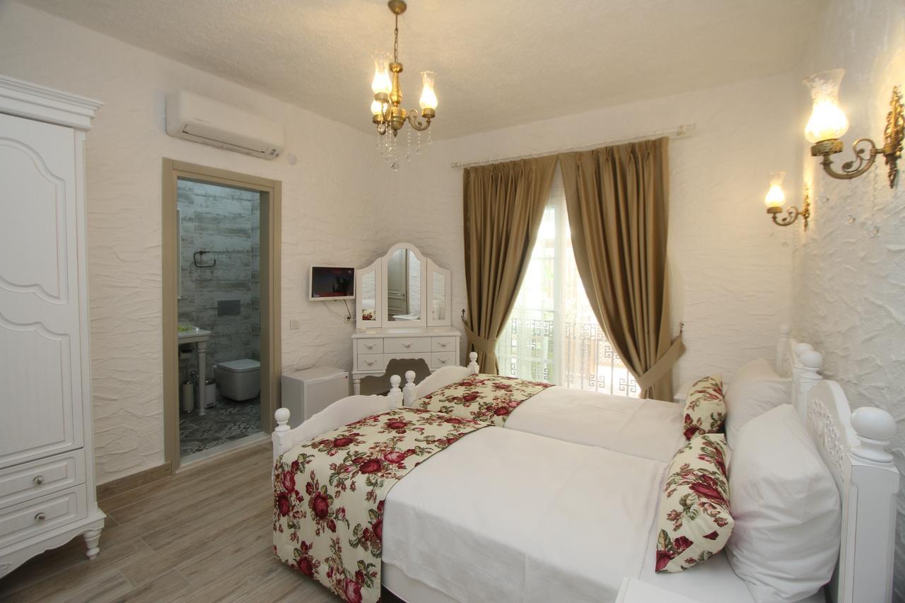 Alya Mou Butik Hotel Çeşme Exterior foto