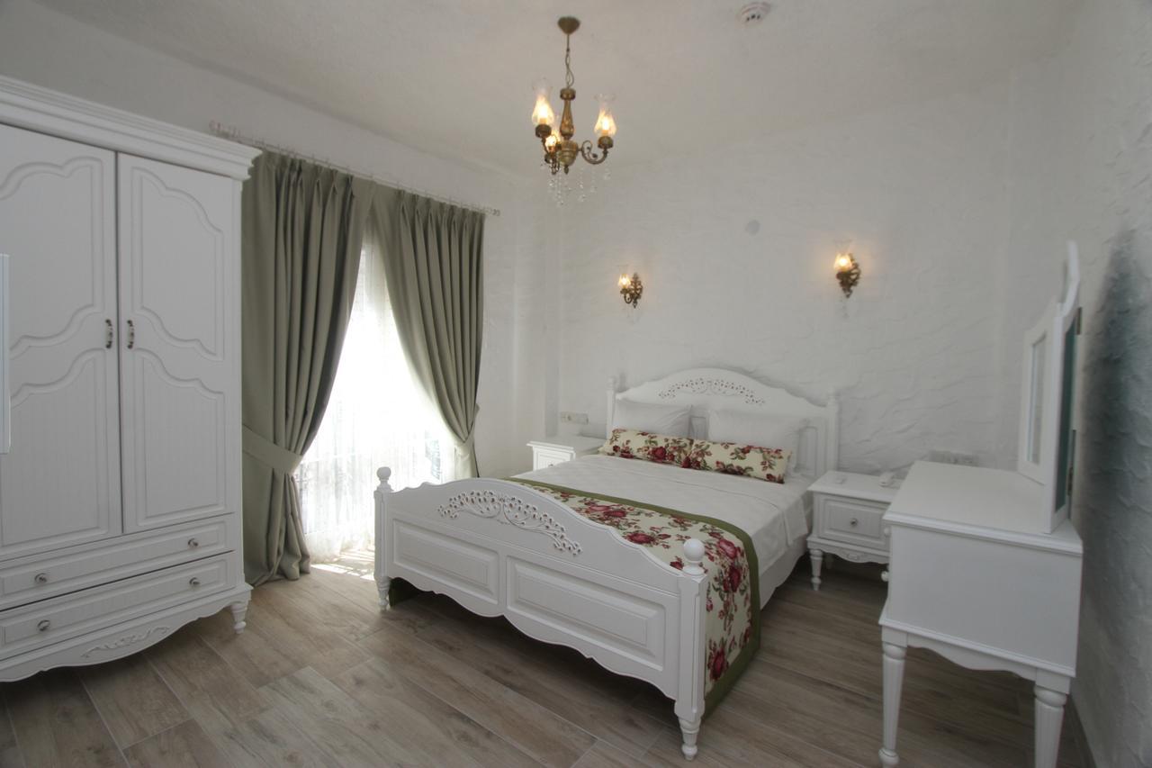 Alya Mou Butik Hotel Çeşme Exterior foto